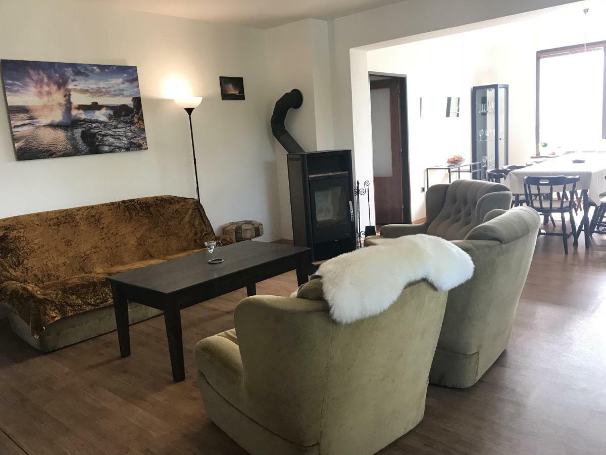 Věstonická jízdárna Appartamento Dolni Vestonice Esterno foto